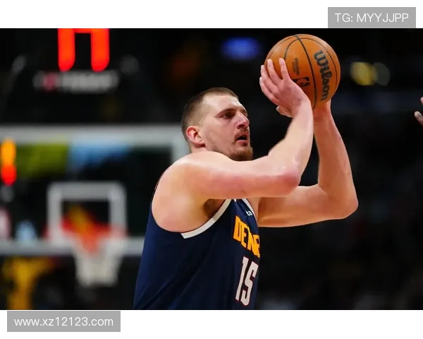 斯潘塞琼斯：掘金替补席对约基奇的表现感到无奈与失望